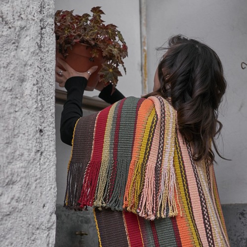 Prendas en telar nativo