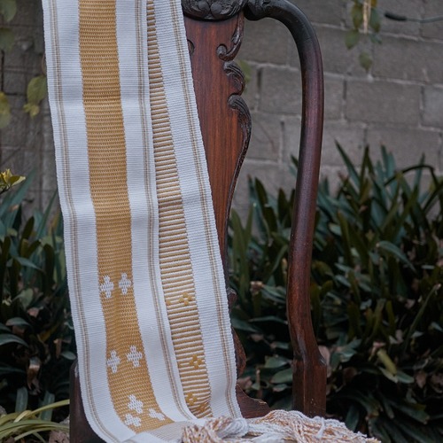 Prendas en telar nativo