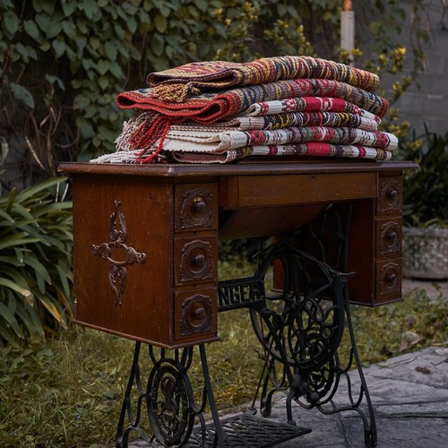 Mantas en telar nativo