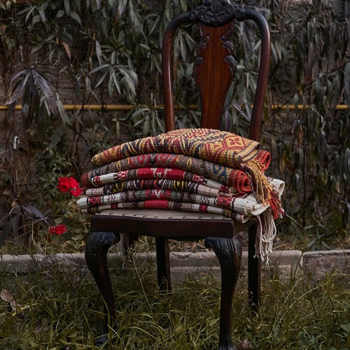 Prendas en telar nativo