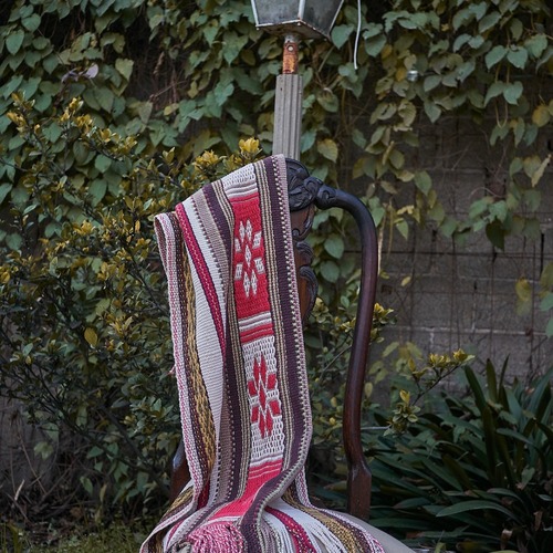 Prendas en telar nativo