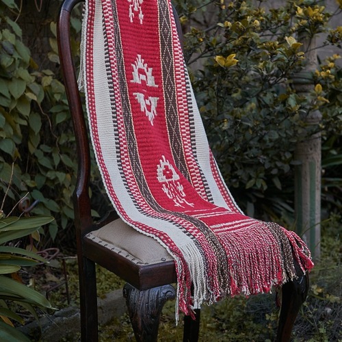 Prendas en telar nativo